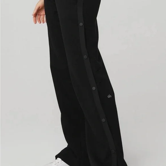 ALO Yoga Black Court Side Tearaway Snap Pants - Picture 4 of 7